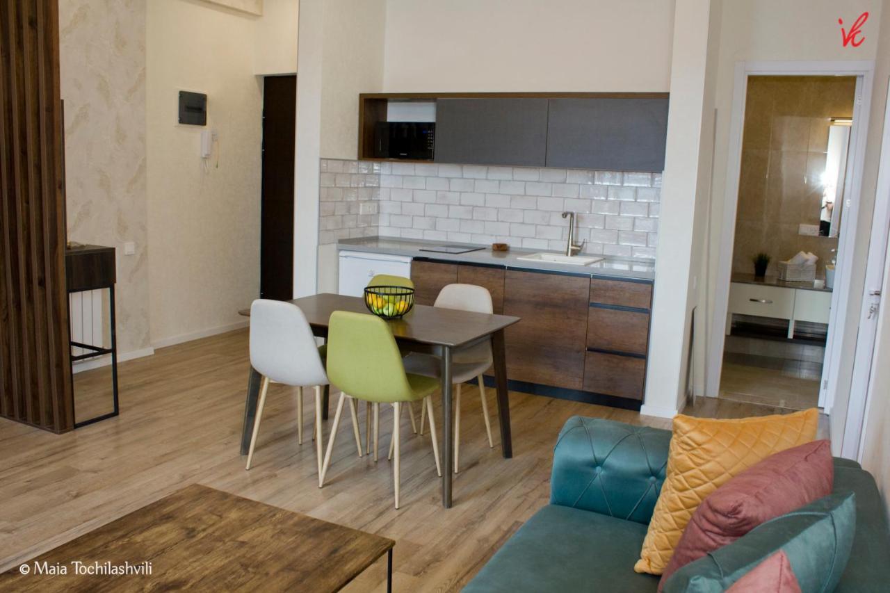 Aura Sameba, Luxury Apartment Tbilisi ภายนอก รูปภาพ