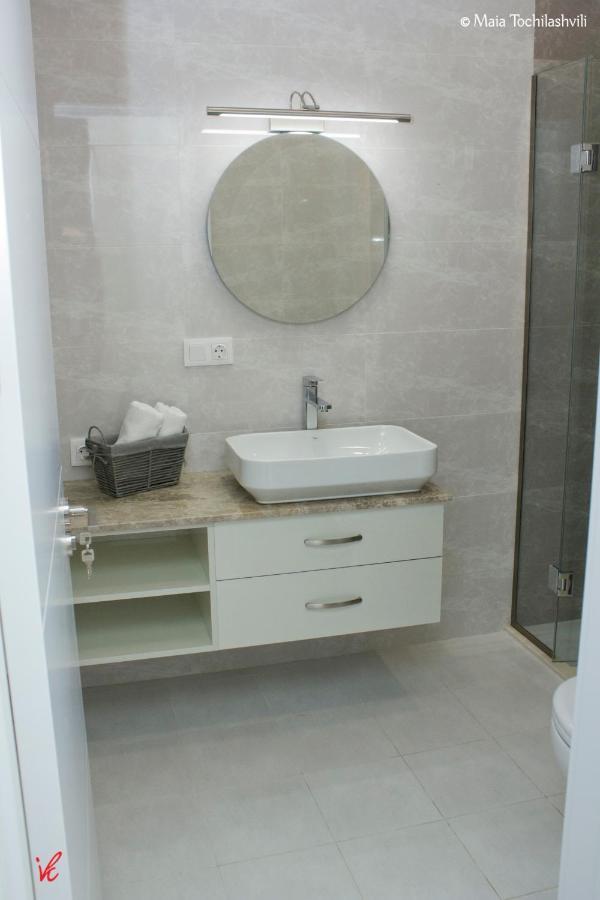 Aura Sameba, Luxury Apartment Tbilisi ภายนอก รูปภาพ