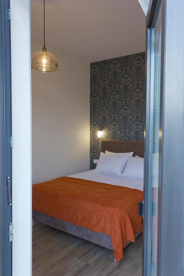 Aura Sameba, Luxury Apartment Tbilisi ภายนอก รูปภาพ