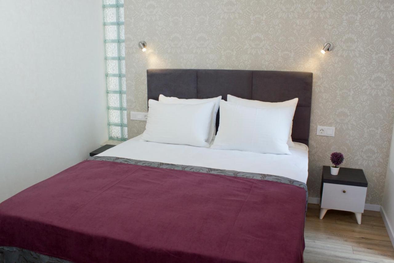 Aura Sameba, Luxury Apartment Tbilisi ภายนอก รูปภาพ